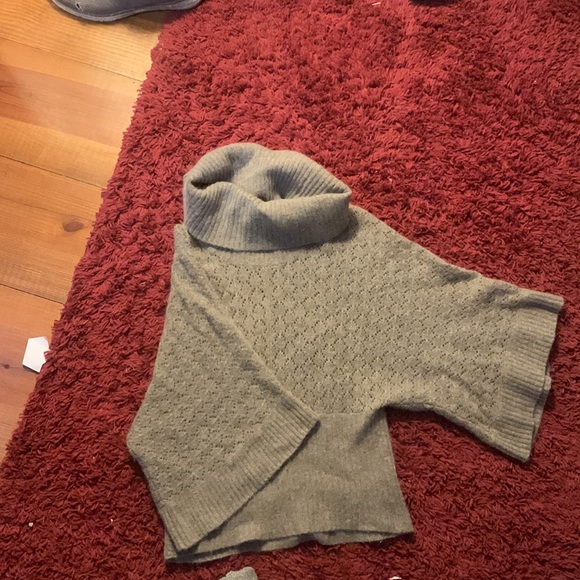 Womens sweater - Picture 2 of 2